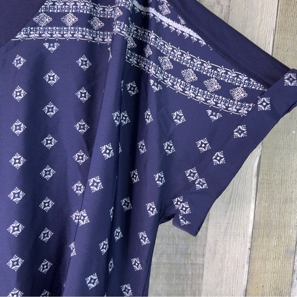 Truself Size 3X V-Neck Boho Short Cap Sleeve Blouse Navy Blue & White - Picture 3 of 8